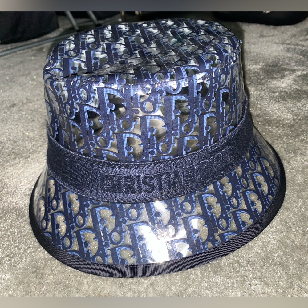 Brand new dior rain hat size 57 with tag never worn